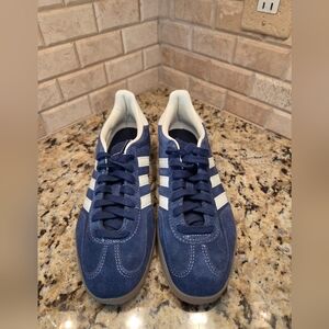 Adidas Gazelle Men 9.5/Women 10.5